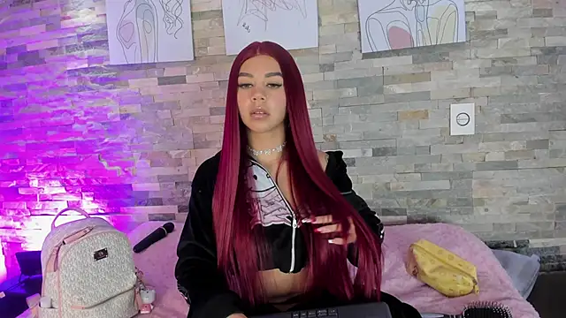 kendall as online show from December 11, 2024, 9:34 pm