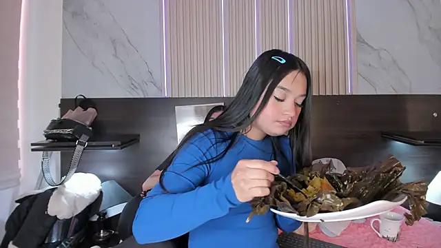 kendall as online show from January 20, 2025, 12:07 pm