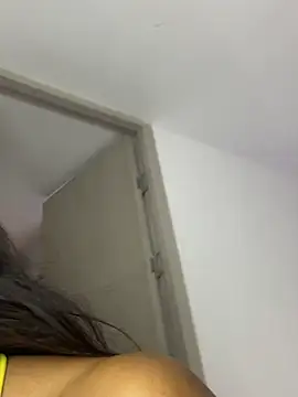 Snapshot of paula__cruzz chatting on June 27, 2026, 9:10 pm paula cruzz online show from June 27, 2026, 9:10 pm