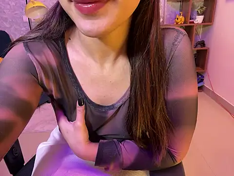 MidnightFlame online show from February 5, 2025, 8:14 pm