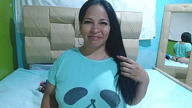 Snapshot of Stefanny_Taylor_ chatting on November 26, 2025, 2:55 am Stefanny Taylor online show from November 26, 2025, 2:55 am