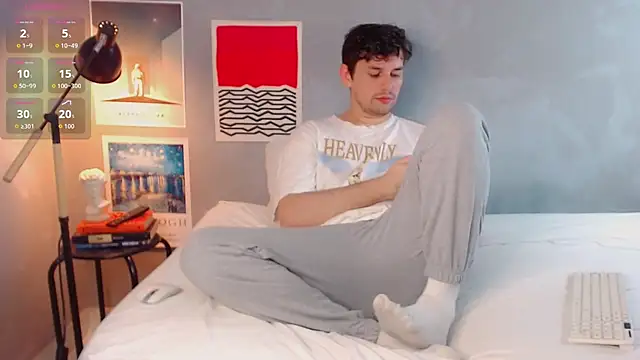 Snapshot of Elio555 chatting on November 6, 2025, 7:51 pm Elio555 online show from November 6, 2025, 7:51 pm