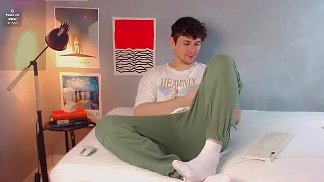 Snapshot of Elio555 chatting on November 7, 2025, 11:08 pm Elio555 online show from November 7, 2025, 11:08 pm