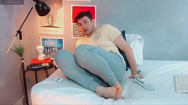 Snapshot of Elio555 chatting on October 10, 2025, 6:53 pm Elio555 online show from October 10, 2025, 6:53 pm