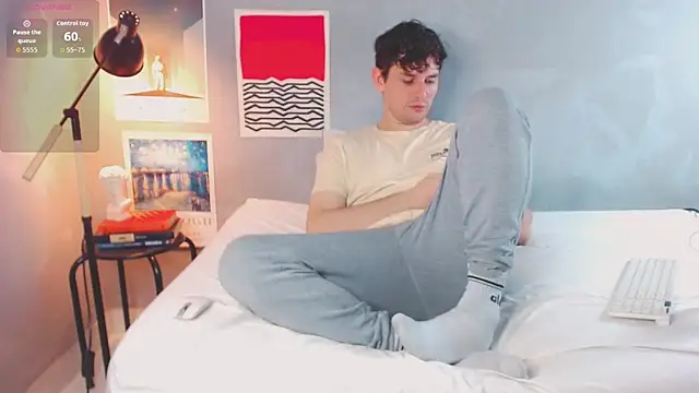 Snapshot of Elio555 chatting on November 2, 2025, 5:51 pm Elio555 online show from November 2, 2025, 5:51 pm