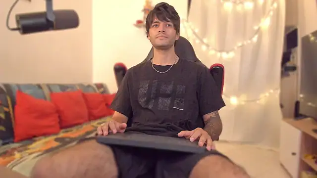 Snapshot of justin_stark7 chatting on December 15, 2025, 8:58 pm justin stark7 online show from December 15, 2025, 8:58 pm