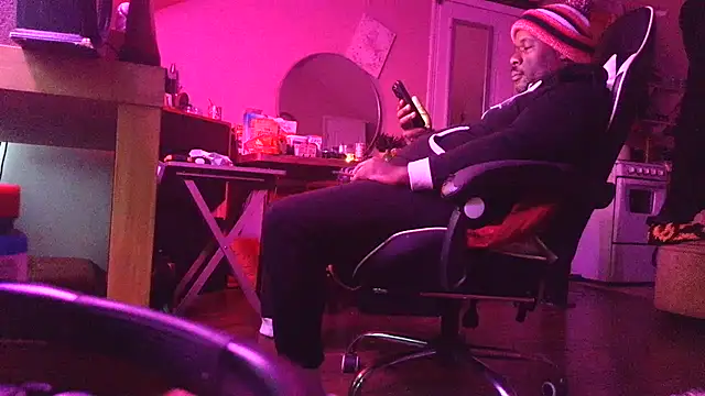 bigshh8 online show from December 4, 2025, 3:22 pm