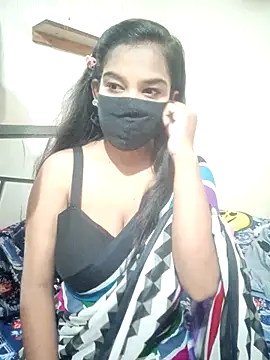 Snapshot of hottiess69 chatting on March 18, 2026, 8:28 am hottiess69 online show from March 18, 2026, 8:28 am