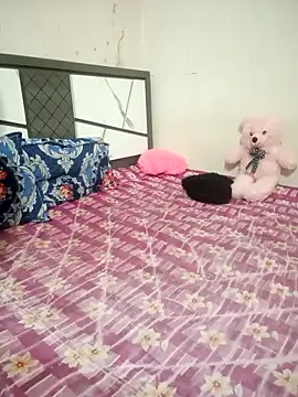 Snapshot of hottiess69 chatting on February 15, 2026, 9:08 am hottiess69 online show from February 15, 2026, 9:08 am