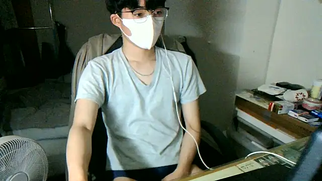 Snapshot of max5388 chatting on June 21, 2026, 4:46 pm max5388 online show from June 21, 2026, 4:46 pm