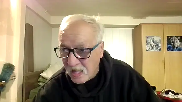 Snapshot of Sammy1660 chatting on October 25, 2025, 4:51 pm Sammy1660 online show from October 25, 2025, 4:51 pm