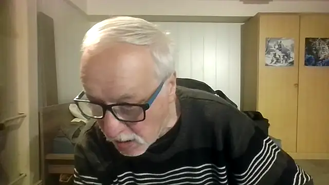 Snapshot of Sammy1660 chatting on September 22, 2025, 9:54 pm Sammy1660 online show from September 22, 2025, 9:54 pm