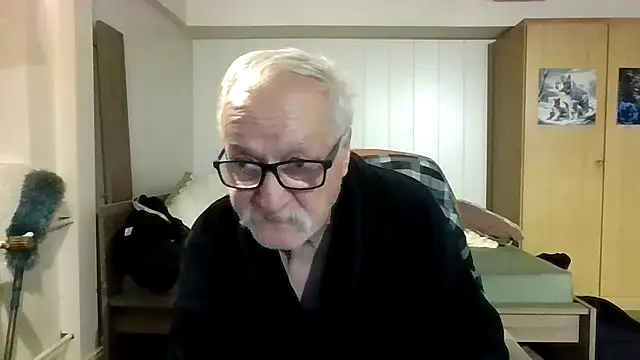 Snapshot of Sammy1660 chatting on October 31, 2025, 5:26 am Sammy1660 online show from October 31, 2025, 5:26 am