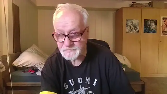 Snapshot of Sammy1660 chatting on August 3, 2026, 3:40 pm Sammy1660 online show from August 3, 2026, 3:40 pm