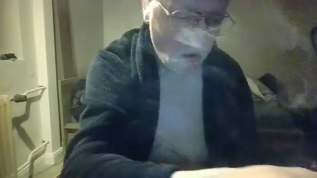 Snapshot of Sammy1660 chatting on December 16, 2024, 5:06 am Sammy1660 online show from December 16, 2024, 5:06 am