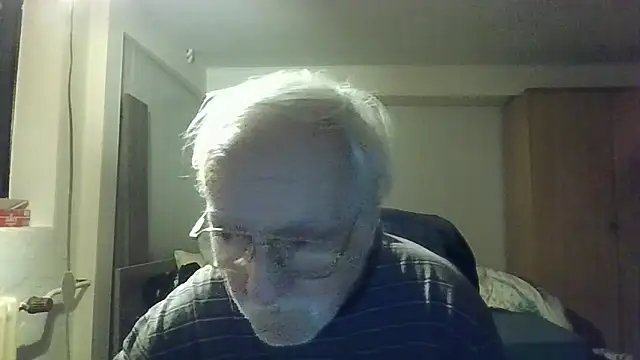 Snapshot of Sammy1660 chatting on March 2, 2025, 5:01 am Sammy1660 online show from March 2, 2025, 5:01 am