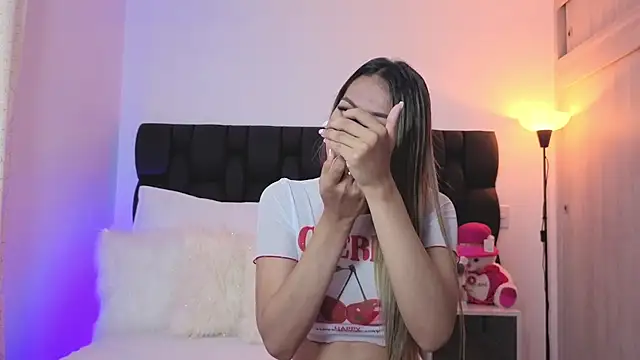 Cristel Boom online show from December 22, 2025, 11:54 am