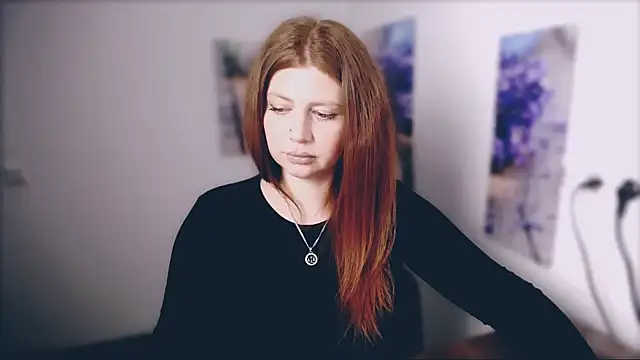 Snapshot of Lizzy_Love chatting on April 7, 2026, 12:40 pm Lizzy Love online show from April 7, 2026, 12:40 pm