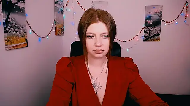 Snapshot of Lizzy_Love chatting on February 14, 2026, 1:55 pm Lizzy Love online show from February 14, 2026, 1:55 pm