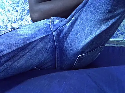 Snapshot of KING_SQUIRT chatting on October 19, 2025, 10:51 am KING SQUIRT online show from October 19, 2025, 10:51 am