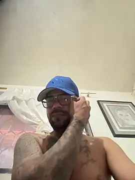 Snapshot of rich0431 chatting on October 28, 2025, 12:26 pm rich0431 online show from October 28, 2025, 12:26 pm