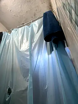 Snapshot of rich0431 chatting on November 19, 2025, 11:21 am rich0431 online show from November 19, 2025, 11:21 am