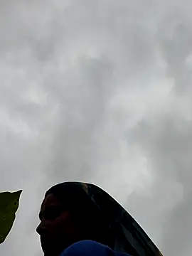 Snapshot of Hey_Ziya chatting on July 23, 2026, 12:46 pm Hey Ziya online show from July 23, 2026, 12:46 pm