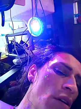 gurlnips online show from February 20, 2026, 11:50 pm