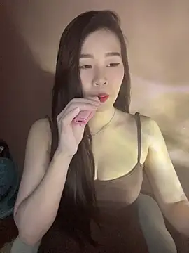 Snapshot of Bae1103 chatting on August 4, 2026, 6:29 am Bae1103 online show from August 4, 2026, 6:29 am