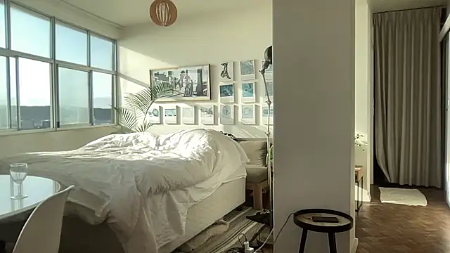 Snapshot of NikoKock chatting on March 5, 2025, 5:29 am NikoKock online show from March 5, 2025, 5:29 am