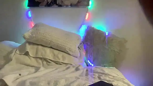 Snapshot of NikoKock chatting on February 6, 2025, 12:33 am NikoKock online show from February 6, 2025, 12:33 am