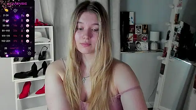 Rebecca Kelly online show from March 16, 2026, 5:44 am