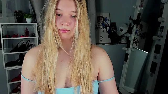 Rebecca Kelly online show from December 19, 2025, 2:15 am