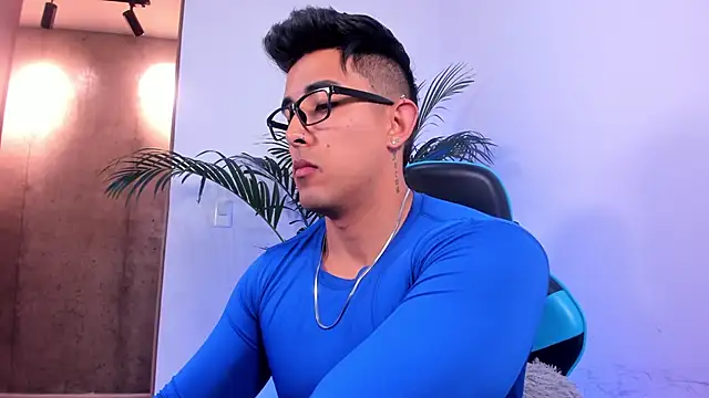 Snapshot of Alan_greek_1 chatting on December 16, 2025, 1:21 am Alan greek 1 online show from December 16, 2025, 1:21 am