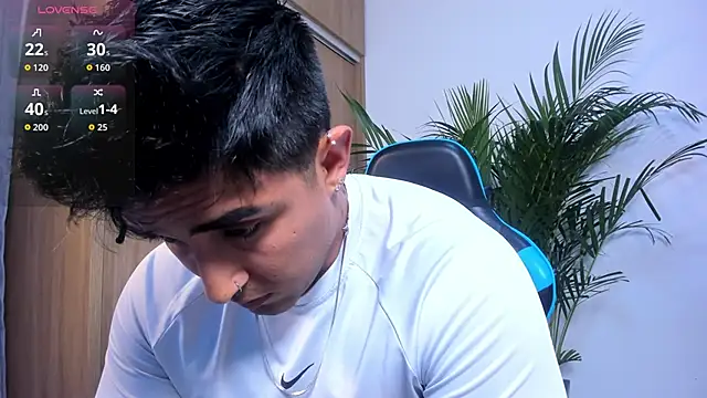 Snapshot of Alan_greek_1 chatting on October 28, 2025, 2:45 am Alan greek 1 online show from October 28, 2025, 2:45 am