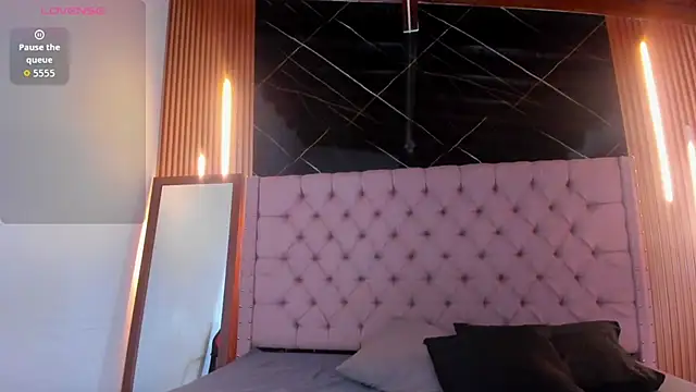 Snapshot of ShanellBlack chatting on November 15, 2025, 4:05 am ShanellBlack online show from November 15, 2025, 4:05 am