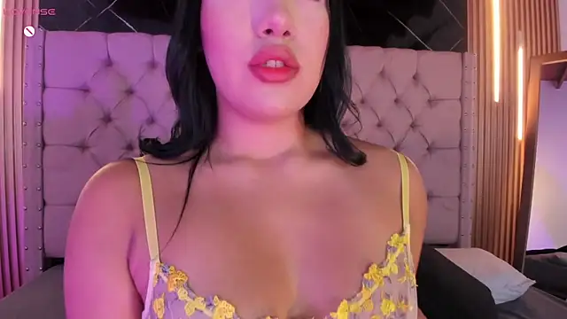 Snapshot of ShanellBlack chatting on December 4, 2025, 4:44 am ShanellBlack online show from December 4, 2025, 4:44 am