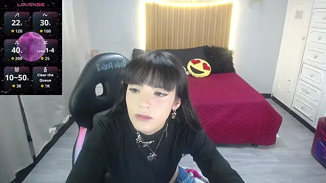 Snapshot of sailor_moon07 chatting on July 9, 2026, 4:13 am sailor moon07 online show from July 9, 2026, 4:13 am