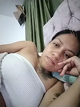 Snapshot of Tiphanydirty3 chatting on July 28, 2026, 5:48 am Tiphanydirty3 online show from July 28, 2026, 5:48 am