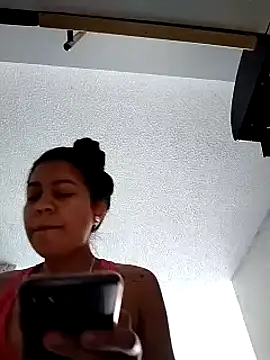 Tiphanydirty3 online show from March 18, 2025, 2:17 pm