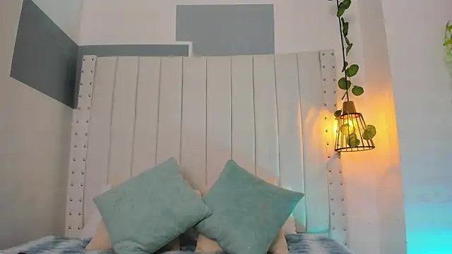 Snapshot of hannah_gray chatting on October 13, 2025, 11:12 am hannah gray online show from October 13, 2025, 11:12 am