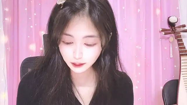 ---MIA--- online show from November 5, 2025, 2:09 pm