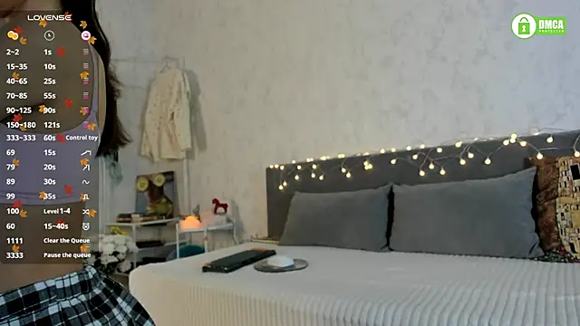 pretty yong cat online show from November 25, 2025, 2:17 pm