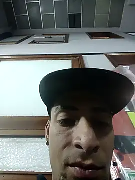 Snapshot of DrakeNeumann chatting on October 25, 2025, 2:33 am DrakeNeumann online show from October 25, 2025, 2:33 am