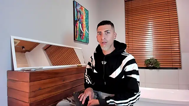 Snapshot of DrakeNeumann chatting on October 12, 2025, 3:52 am DrakeNeumann online show from October 12, 2025, 3:52 am