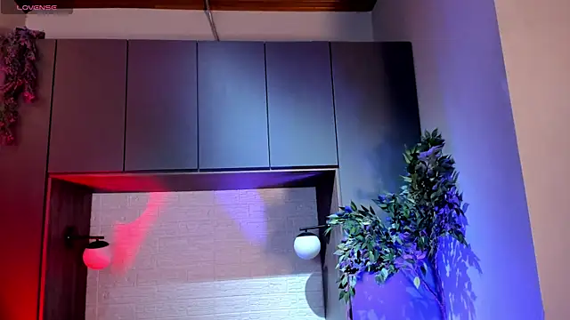 Snapshot of DrakeNeumann chatting on December 3, 2025, 4:02 am DrakeNeumann online show from December 3, 2025, 4:02 am