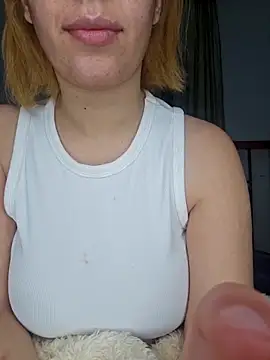 Snapshot of Massa8 chatting on December 20, 2025, 8:33 pm Massa8 online show from December 20, 2025, 8:33 pm