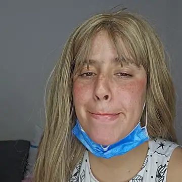 Snapshot of Massa8 chatting on November 14, 2025, 7:39 pm Massa8 online show from November 14, 2025, 7:39 pm