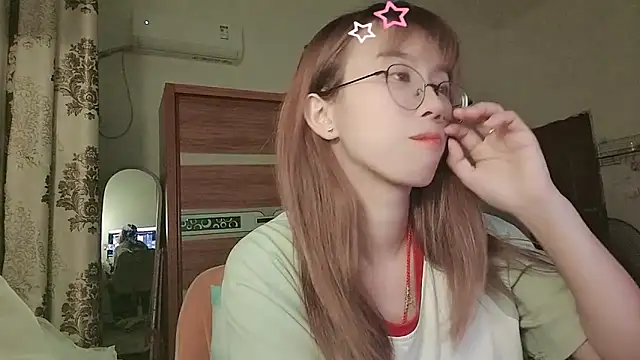 Lili 666 online show from July 14, 2026, 5:19 pm