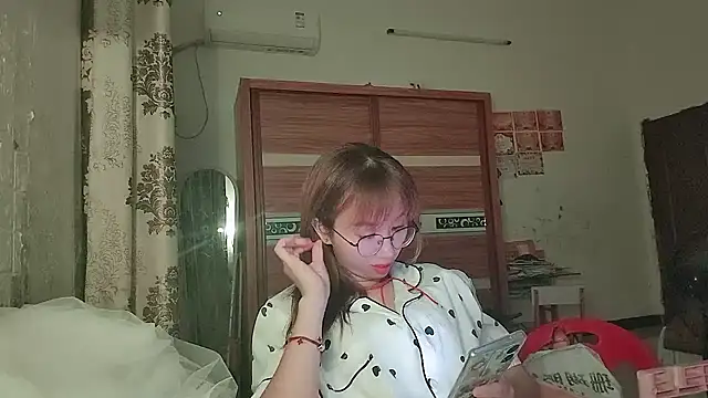 Lili 666 online show from July 20, 2026, 4:53 pm